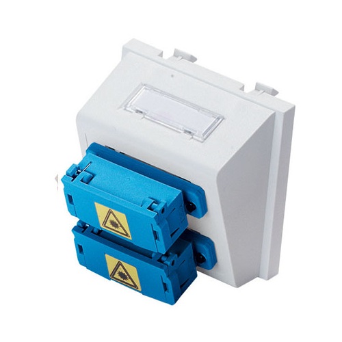 MOLEX MEU-00010-02 Оптический модуль Euromod 50х50мм, 2xDuplexSC, SM со шторкой, угловой, белый  фото MOLEX MEU-00010-02 Оптический модуль Euromod 50х50мм, 2xDuplexSC, SM со шторкой, угловой, белый